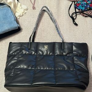 VS puffer purse